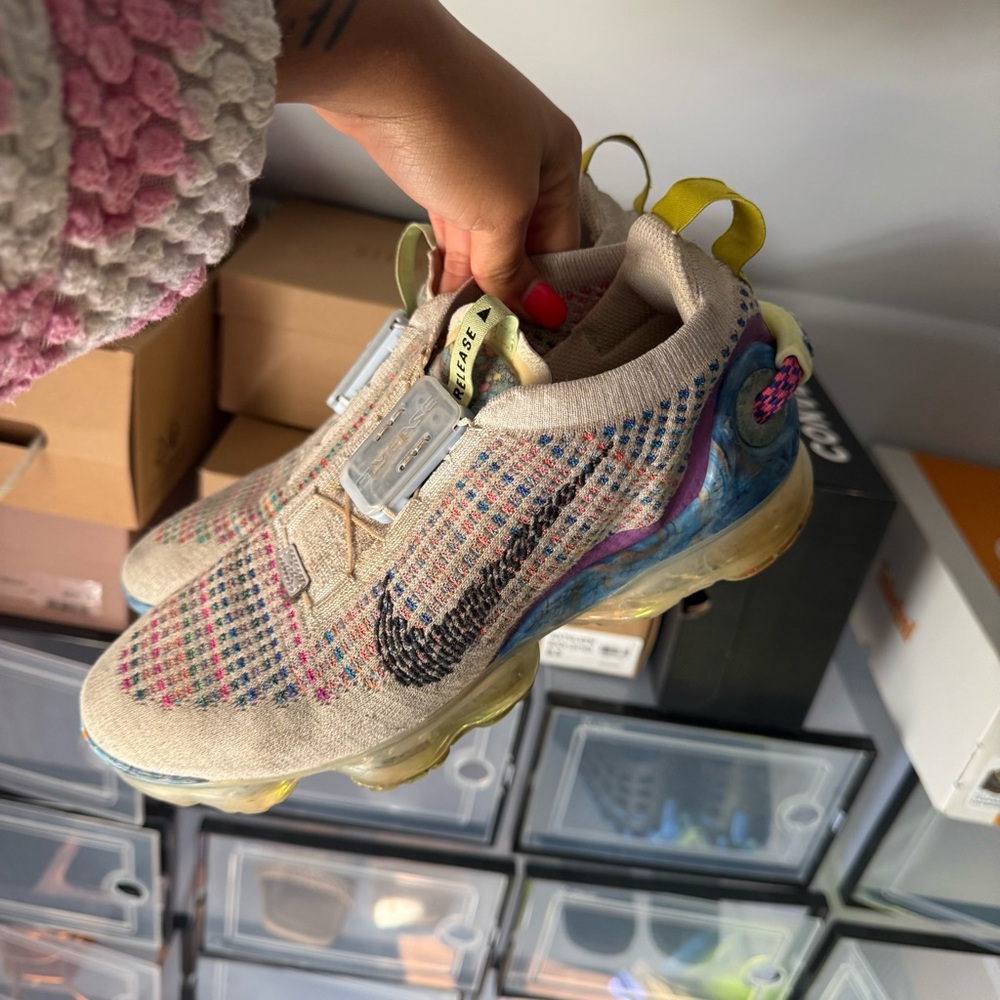 NIKE VAPORMAX